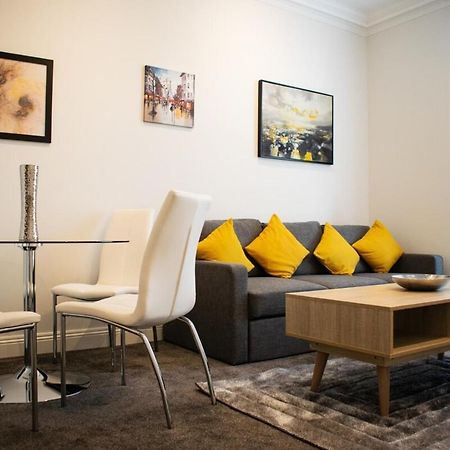 Beautifully Renovated Apartment -Central Edimburgo Esterno foto