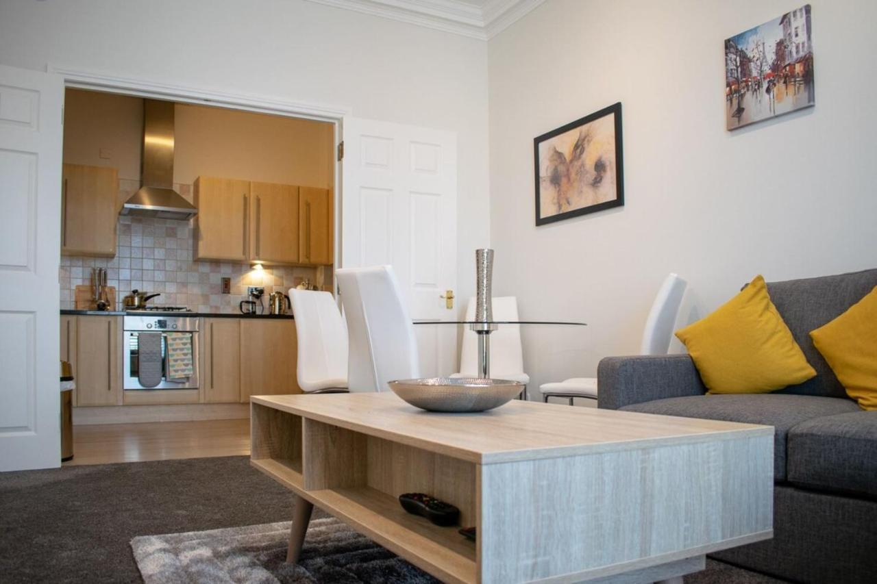 Beautifully Renovated Apartment -Central Edimburgo Esterno foto