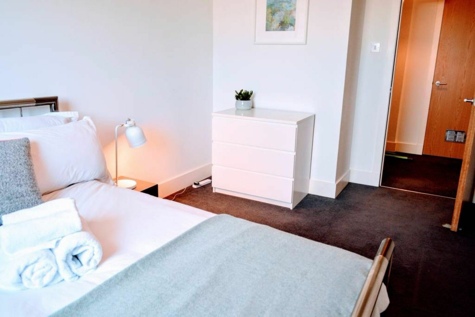 Beautifully Renovated Apartment -Central Edimburgo Esterno foto