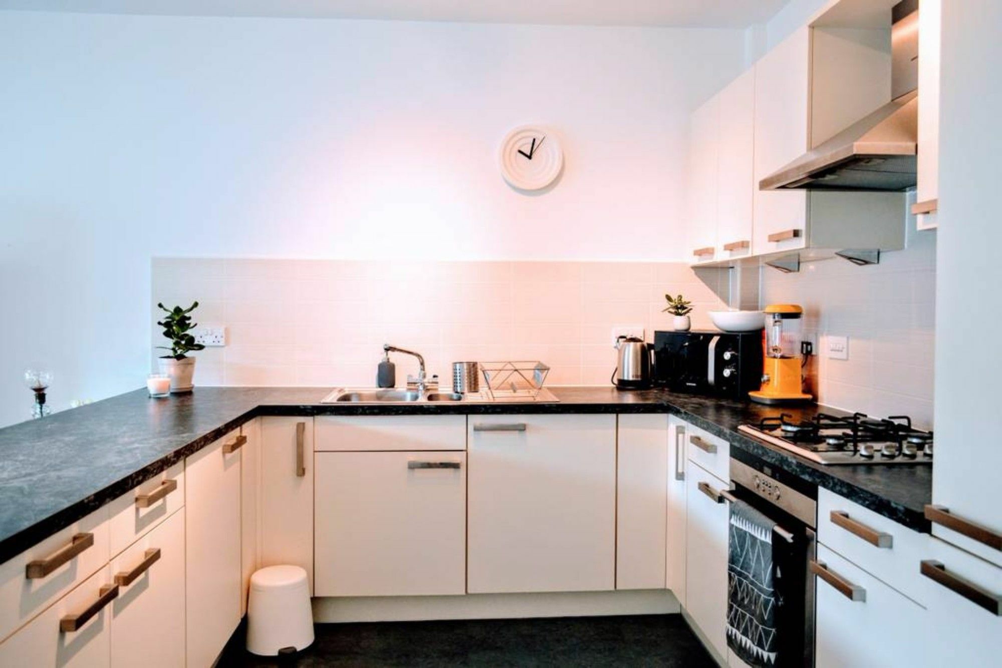 Beautifully Renovated Apartment -Central Edimburgo Esterno foto