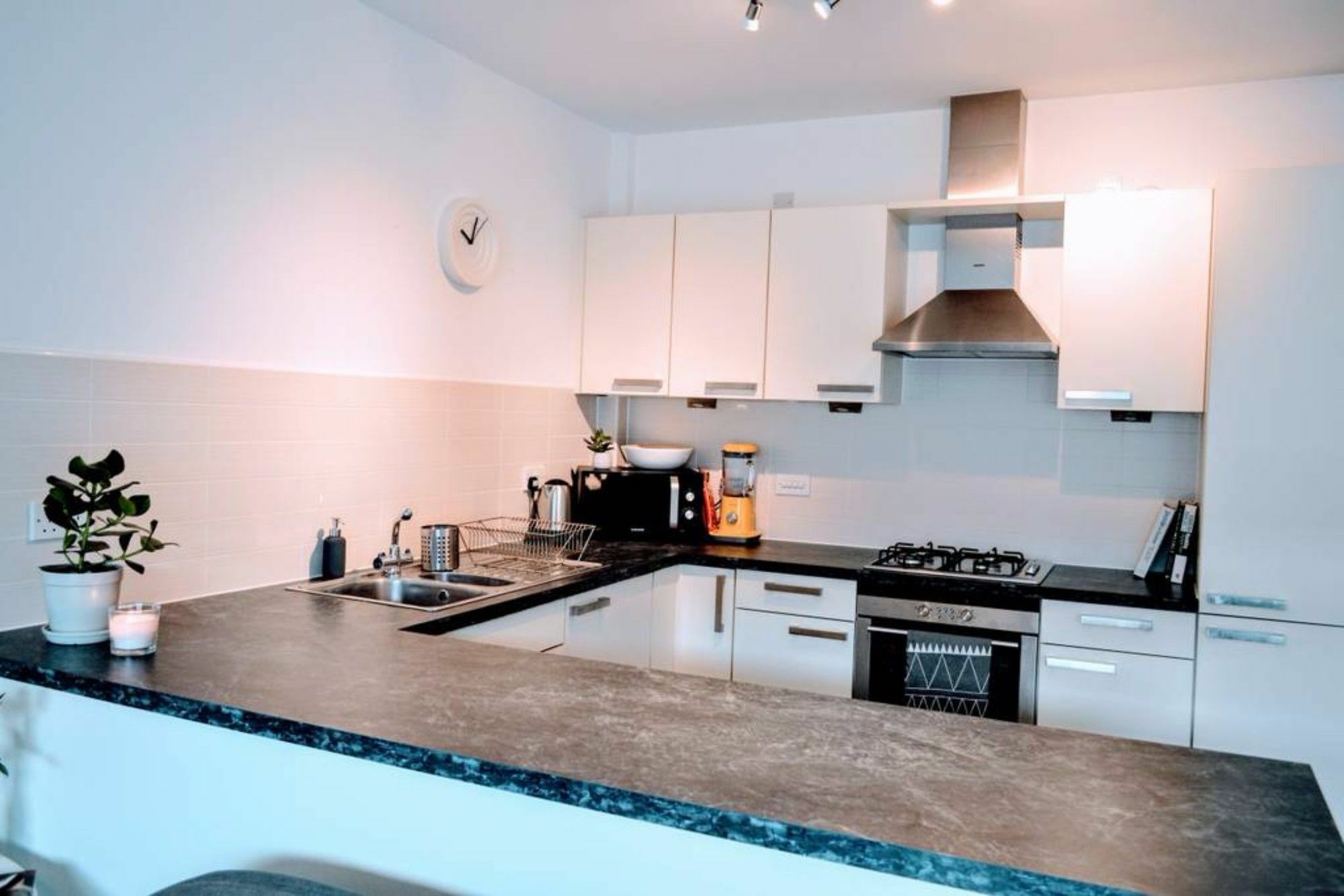 Beautifully Renovated Apartment -Central Edimburgo Esterno foto